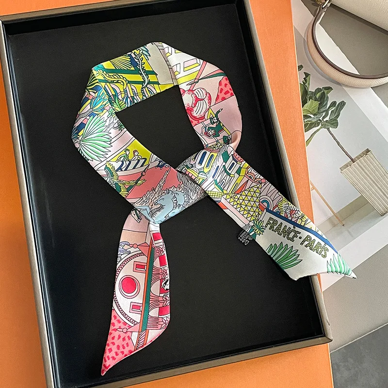 Luxury Design Horse Print Skin - Ascot Neck Scarf recension och pris