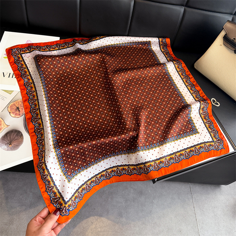 New Design Dot Paisley Print S - Scarf Silk Square recension och pris