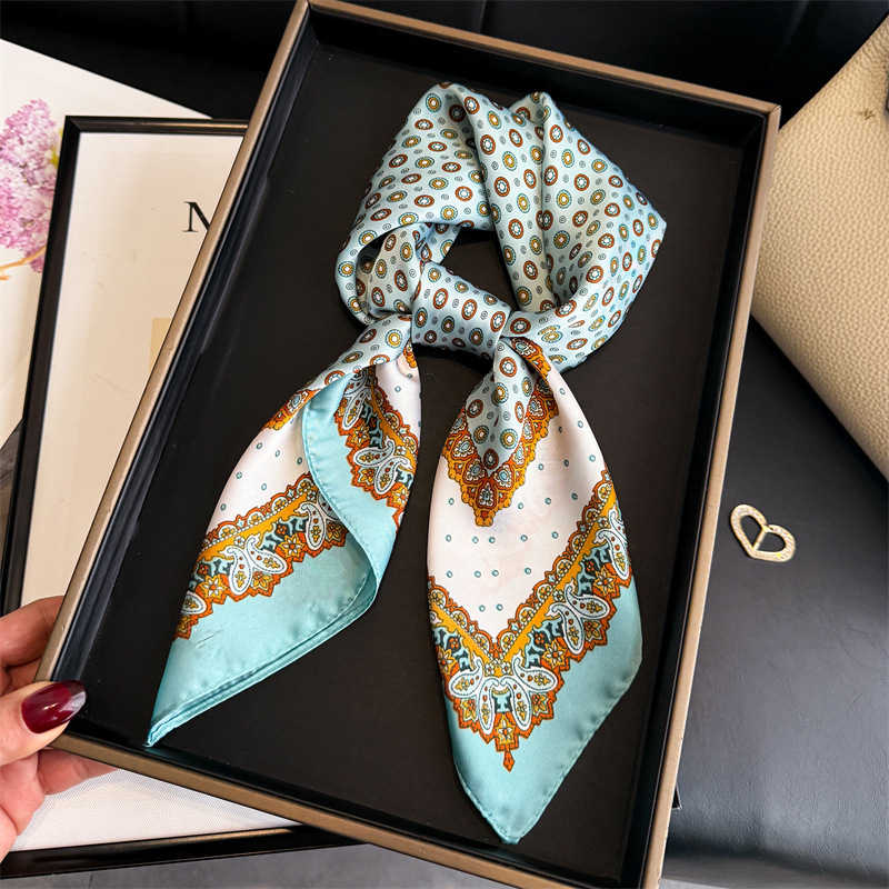 New Design Dot Paisley Print S - Scarf Silk Square recension och pris